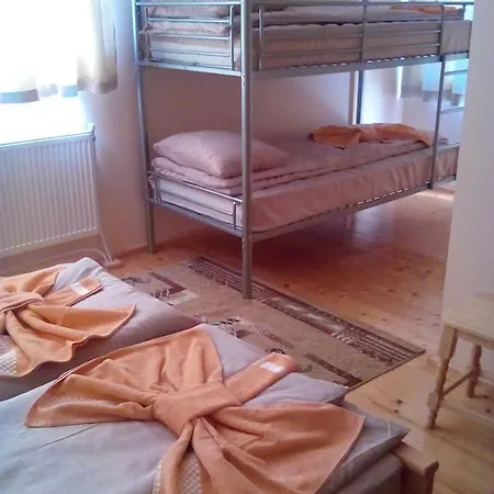 Konyarskata Kashta Mala Tsŭrkva